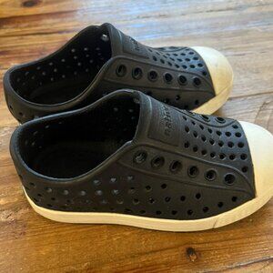 Native Jefferson Toddler Shoes, Black C7